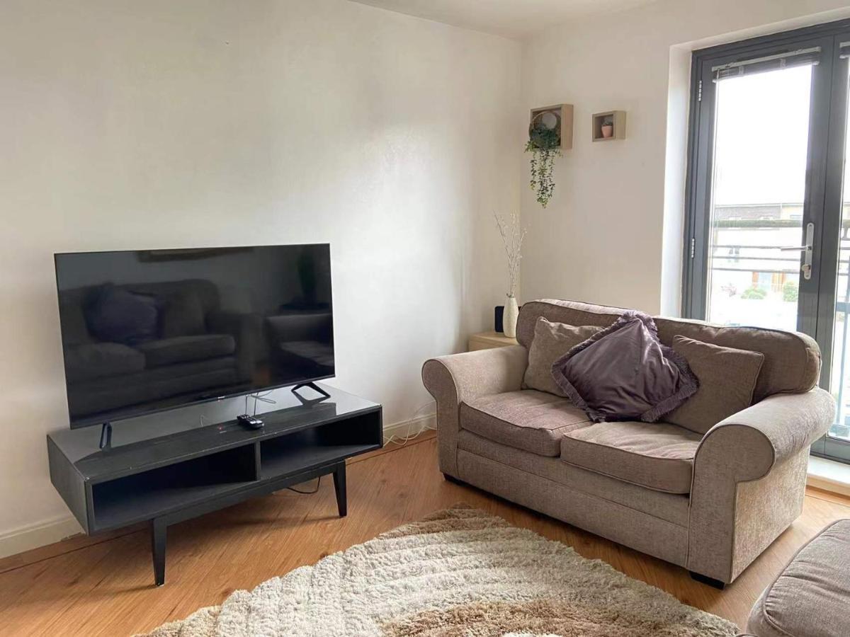 Lovely 2-Bedrooms Apartment Step To The Beach Swansea Exterior photo